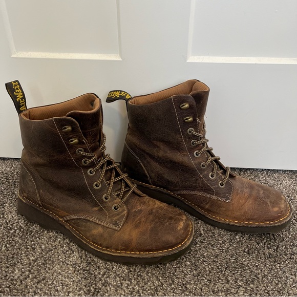 Men’s Dr. Martens Brown Boots - Picture 2 of 7